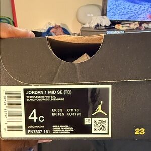 Jordan 1 Mid SE TD in White and Pink